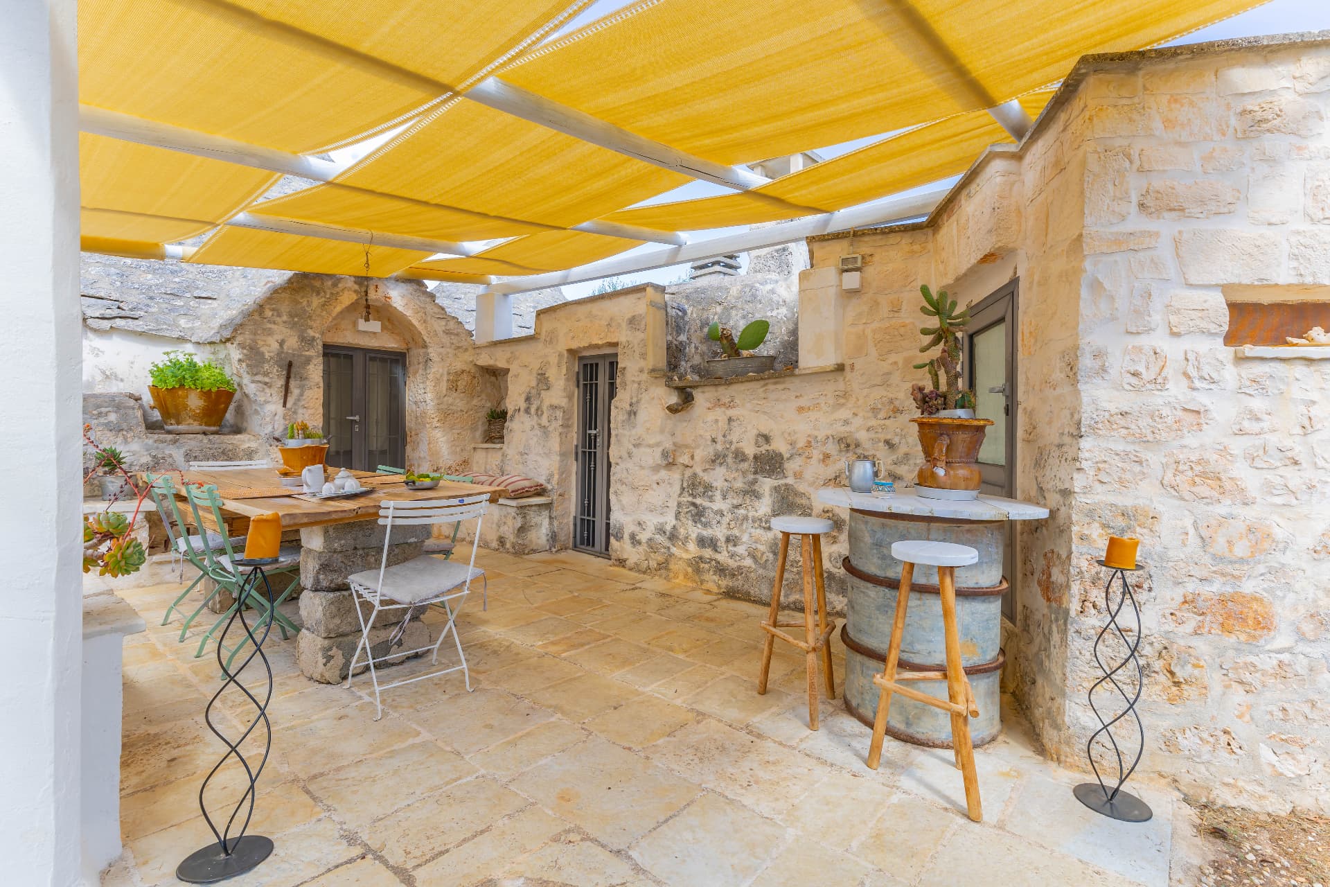 Breakfast in the trullo courtyard