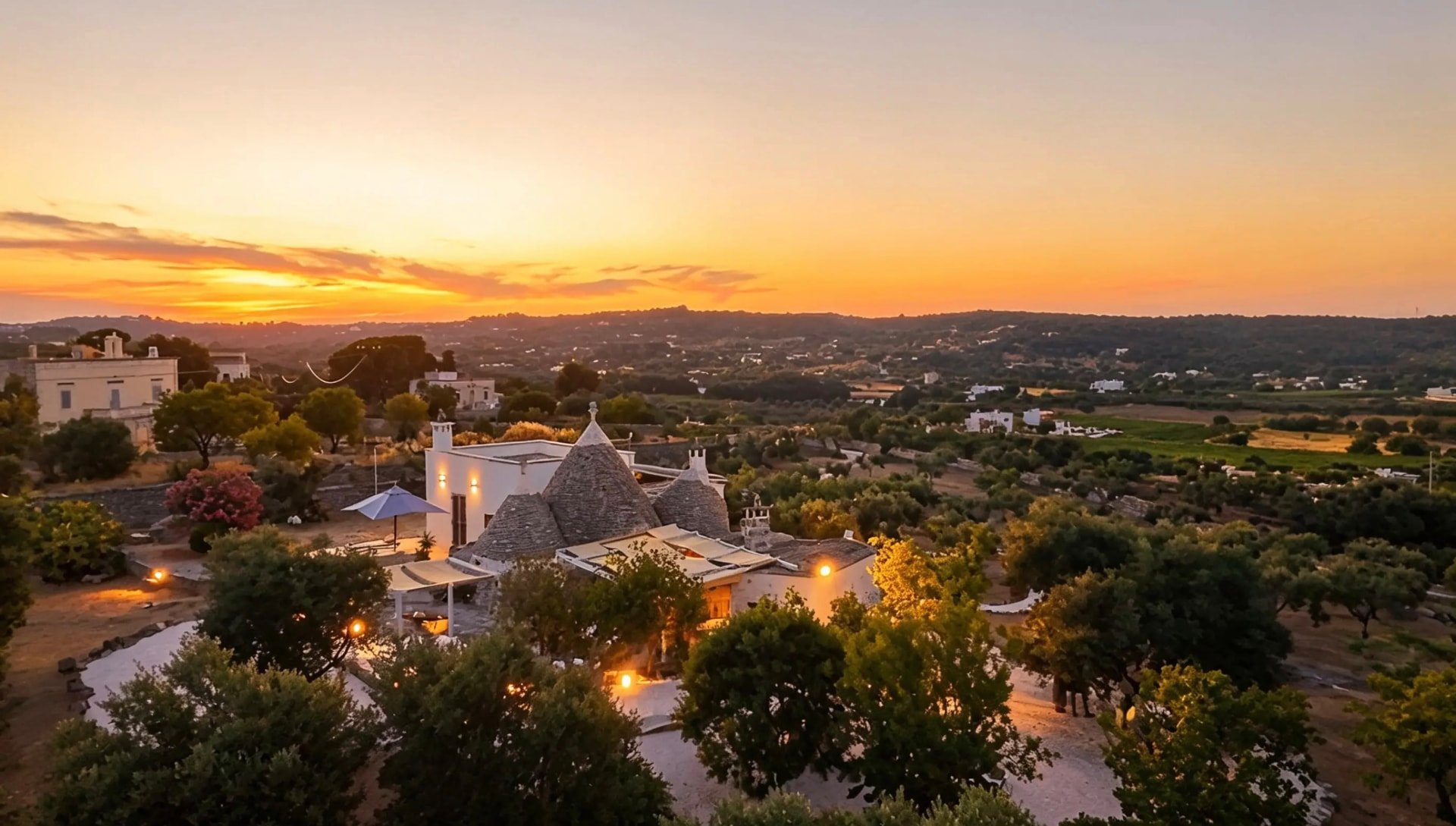 Trullo Happy Sunrise and private jacuzzi at dawn